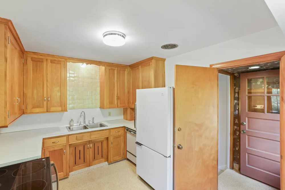 1393 Keston Street Saint Paul, MN 55108