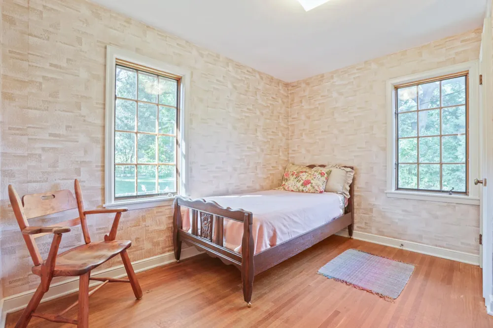1393 Keston Street Saint Paul, MN 55108