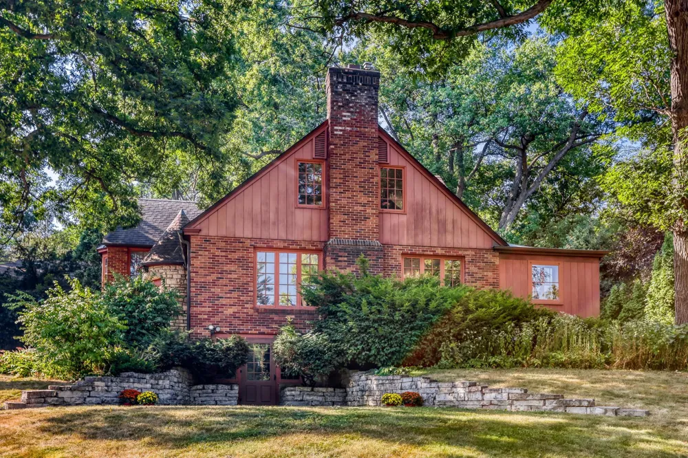 1393 Keston Street Saint Paul, MN 55108