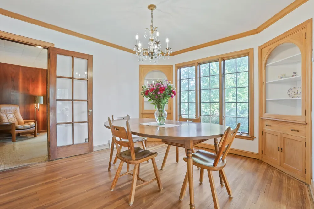1393 Keston Street Saint Paul, MN 55108