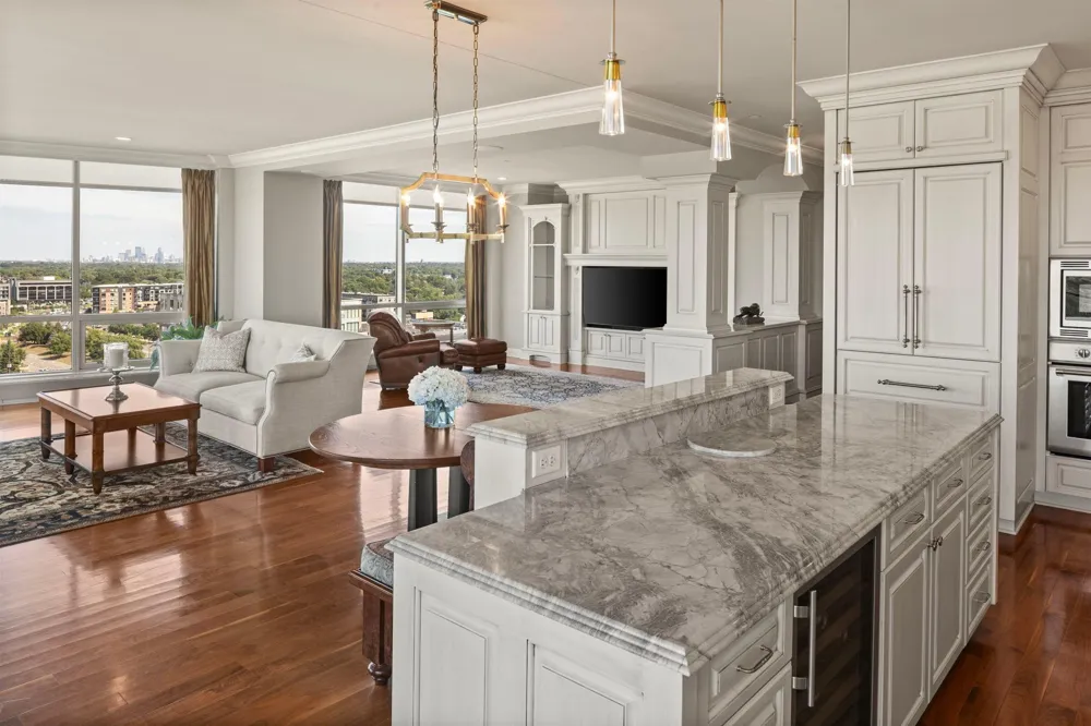 3209 Galleria #1302 Edina, MN 55435