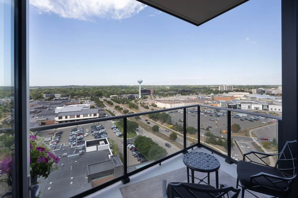 3209 Galleria #1302 Edina, MN 55435