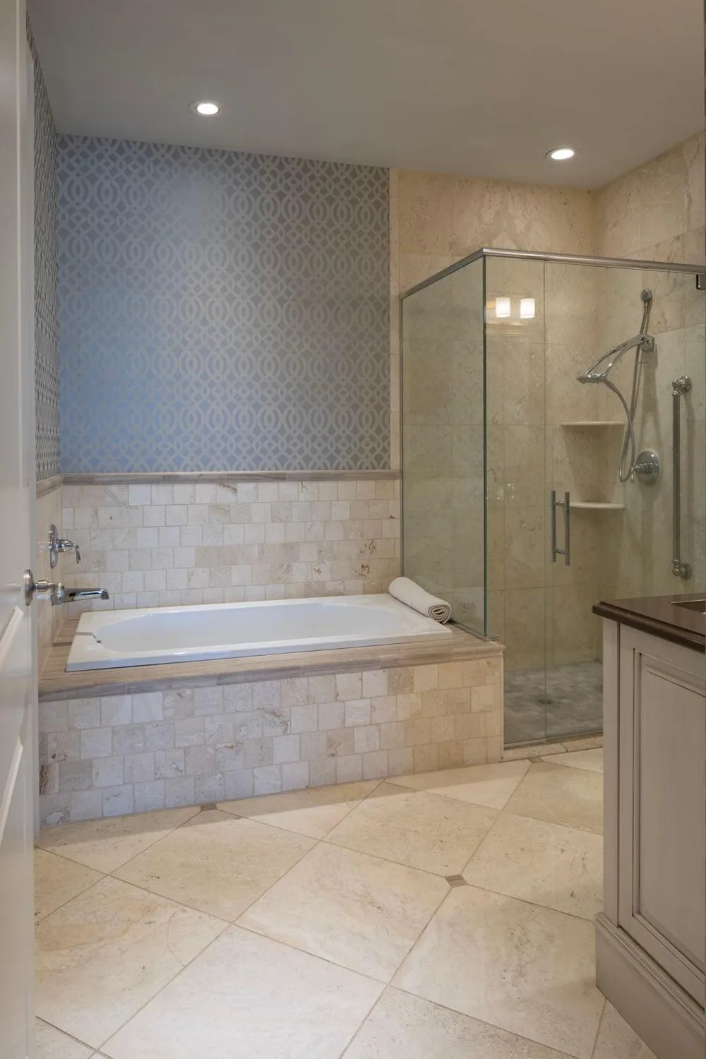 3209 Galleria #1302 Edina, MN 55435