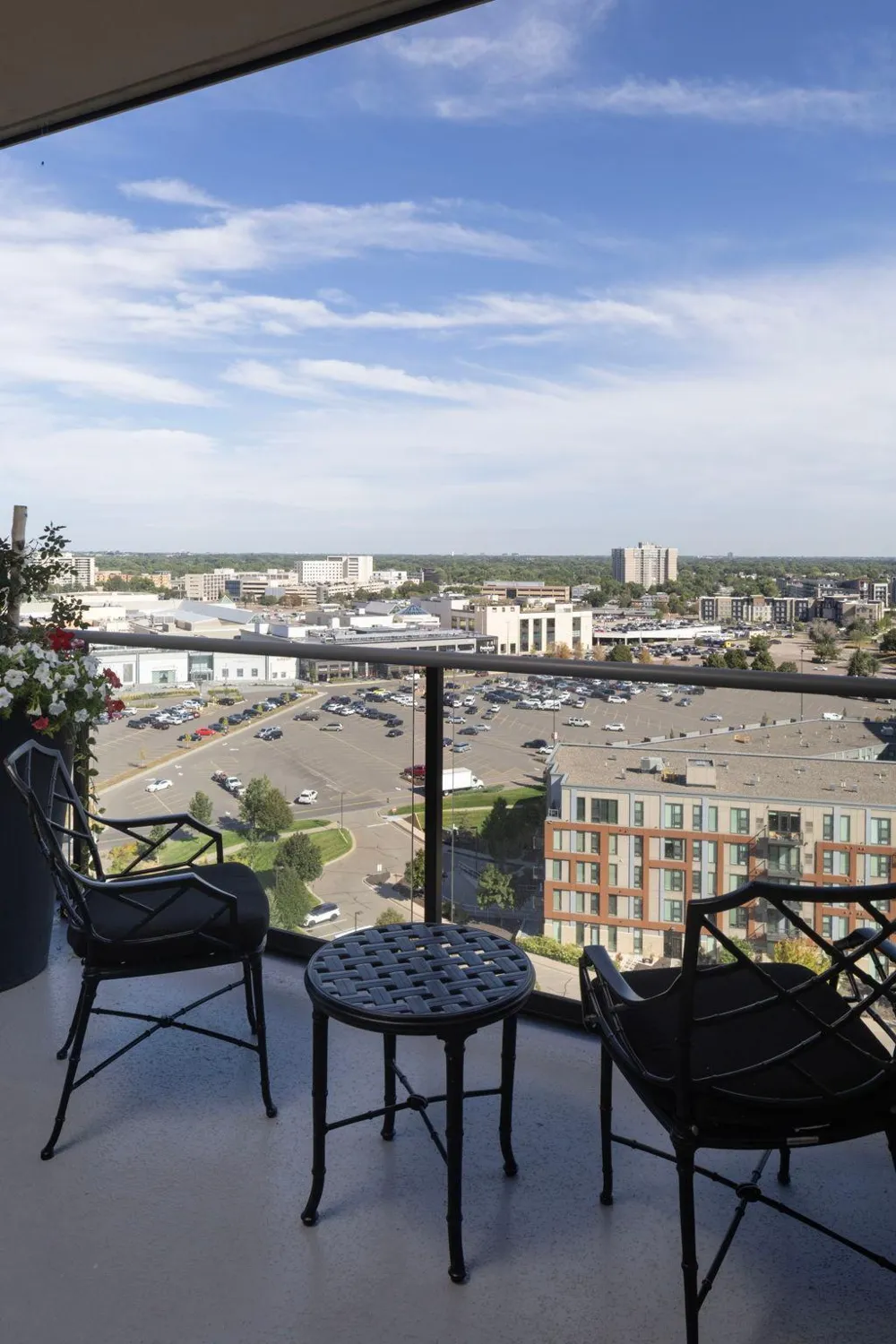3209 Galleria #1302 Edina, MN 55435