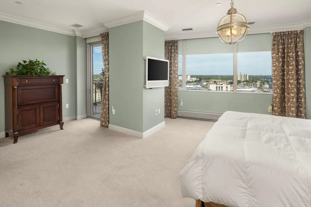 3209 Galleria #1302 Edina, MN 55435
