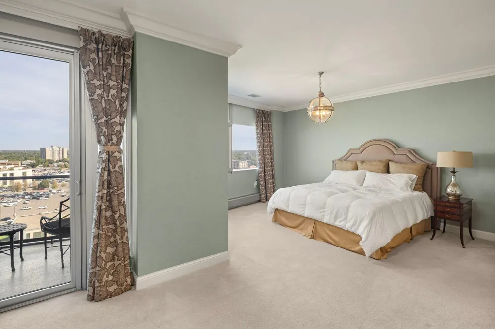 3209 Galleria #1302 Edina, MN 55435