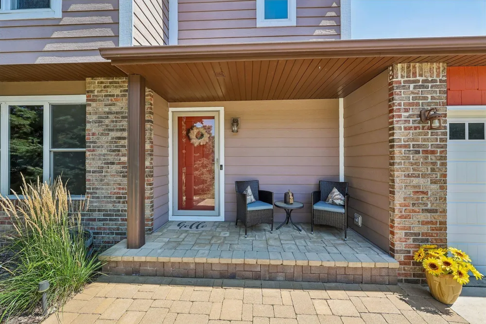 4128 New York Avenue Eagan, MN 55123