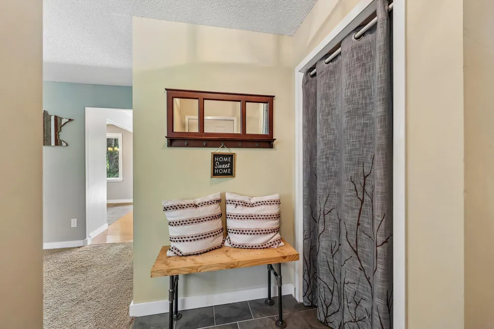 4128 New York Avenue Eagan, MN 55123