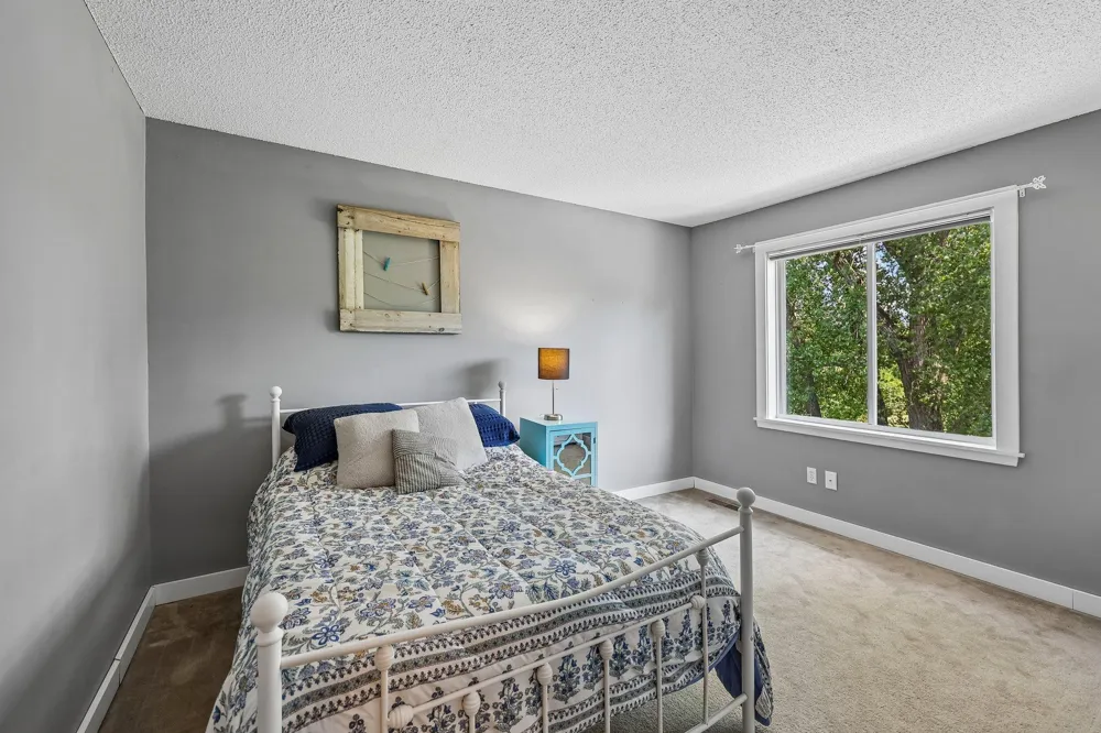 4128 New York Avenue Eagan, MN 55123