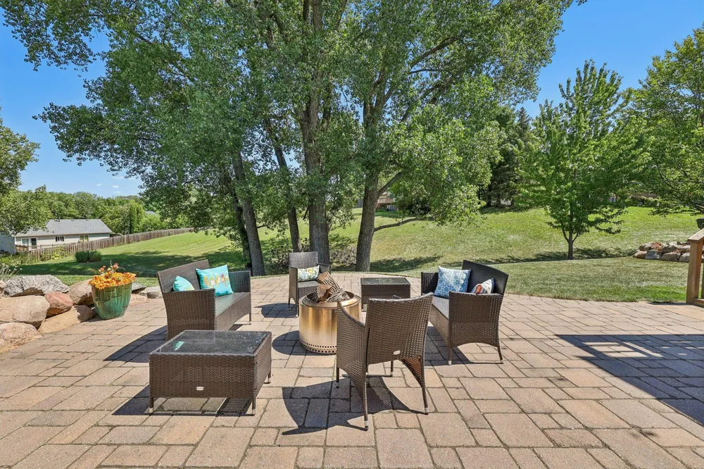 4128 New York Avenue Eagan, MN 55123