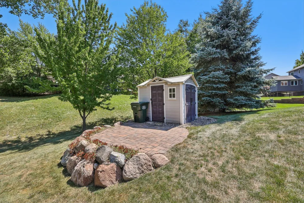 4128 New York Avenue Eagan, MN 55123