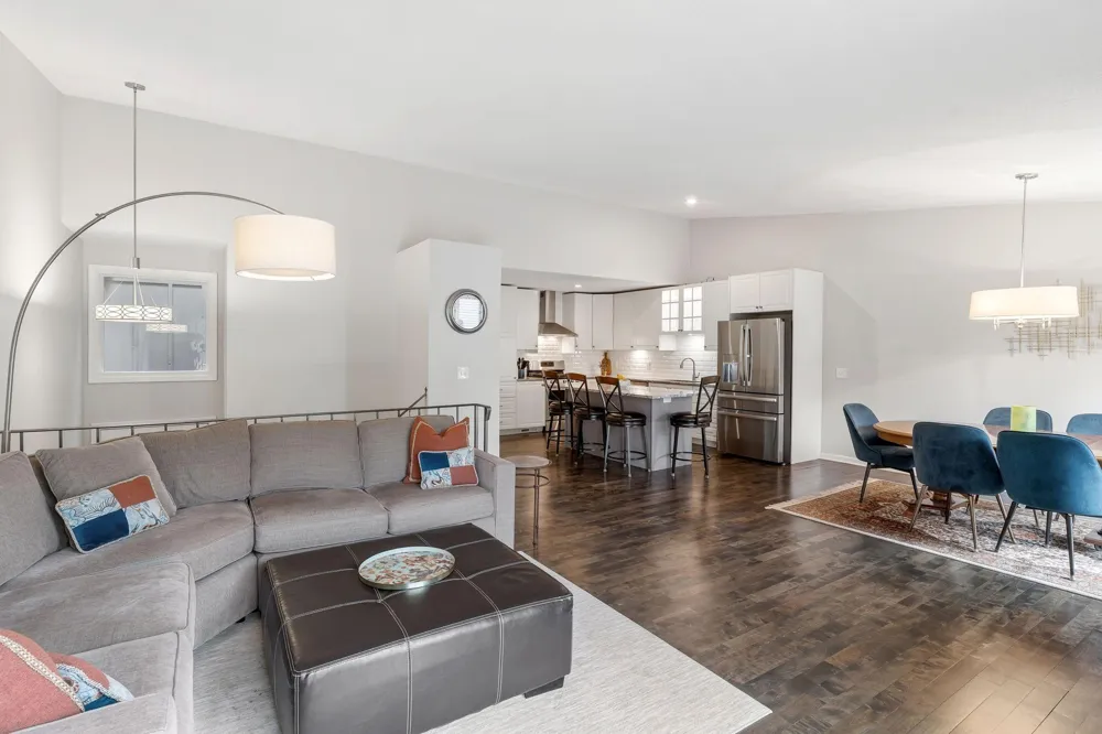 6304 Falcon Court Edina, MN 55436