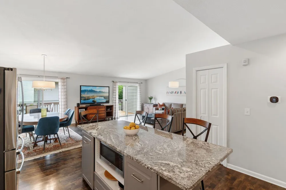 6304 Falcon Court Edina, MN 55436