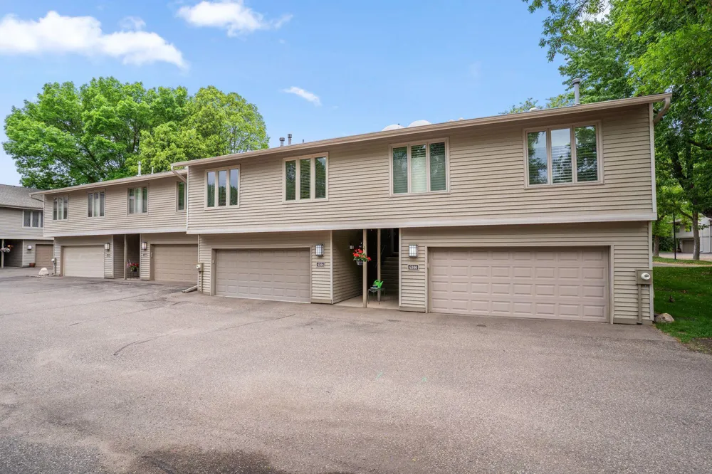 6304 Falcon Court Edina, MN 55436