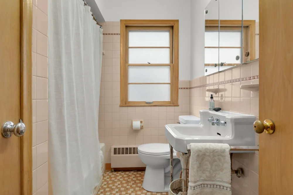 1009 Orange Avenue E Saint Paul, MN 55106