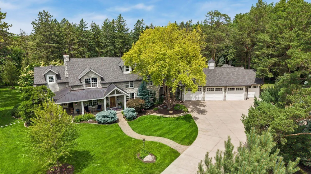 355 Stubbs Bay Road Orono, MN 55356