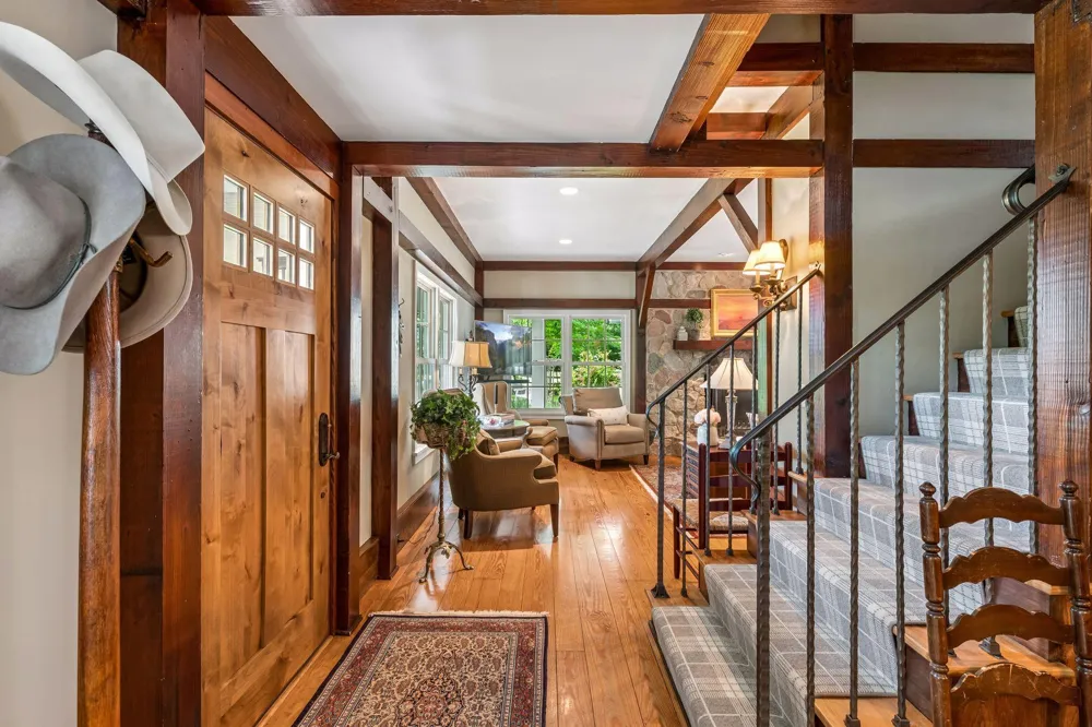 355 Stubbs Bay Road Orono, MN 55356