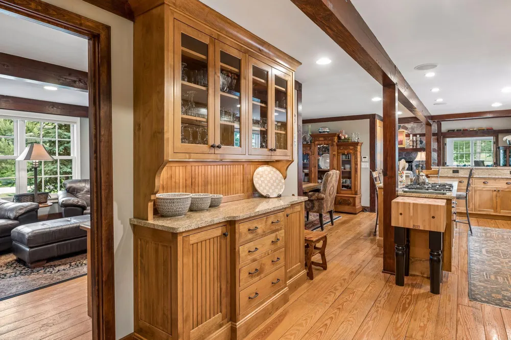 355 Stubbs Bay Road Orono, MN 55356