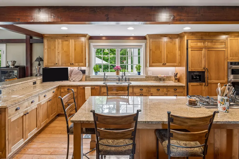 355 Stubbs Bay Road Orono, MN 55356