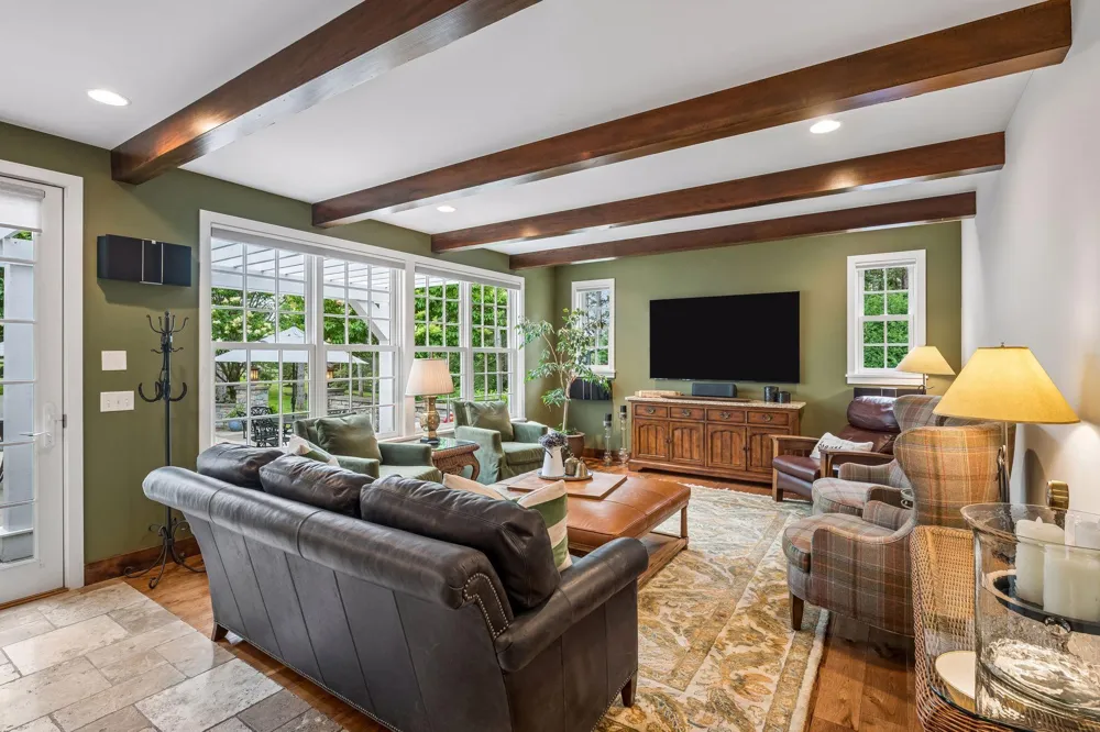 355 Stubbs Bay Road Orono, MN 55356