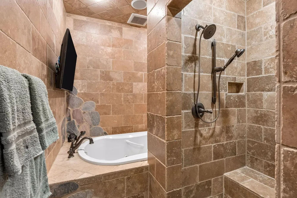 355 Stubbs Bay Road Orono, MN 55356