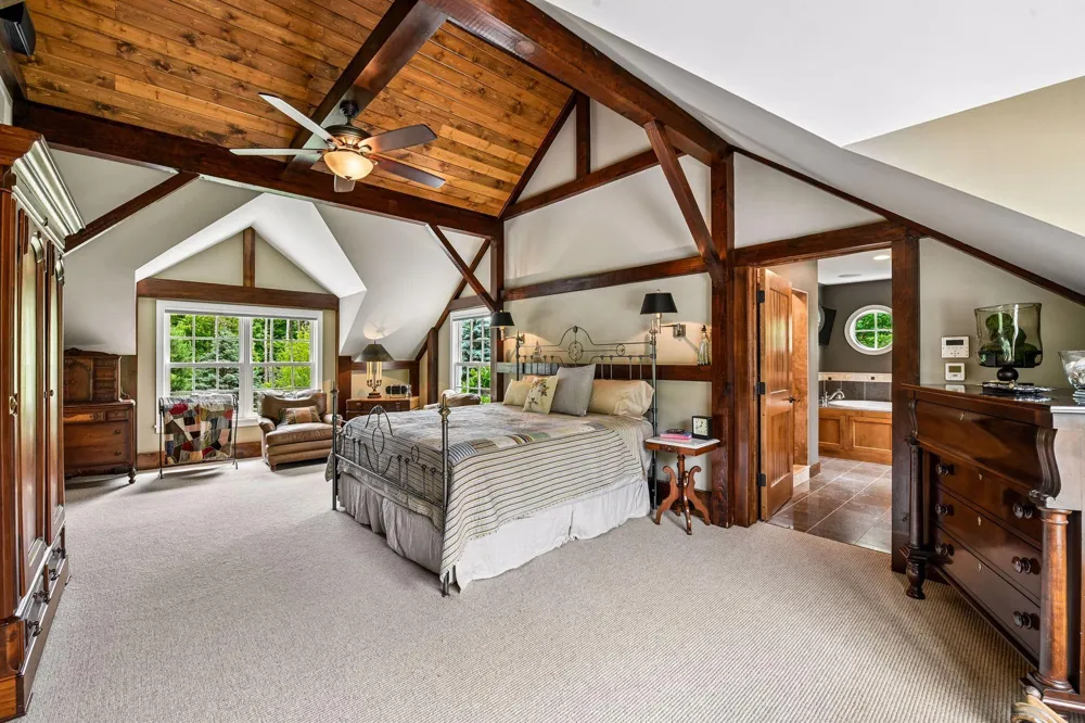 355 Stubbs Bay Road Orono, MN 55356