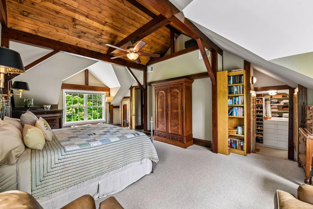 355 Stubbs Bay Road Orono, MN 55356