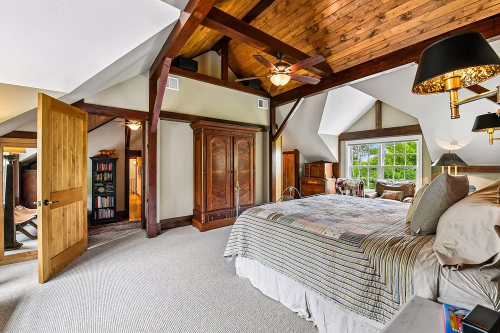 355 Stubbs Bay Road Orono, MN 55356