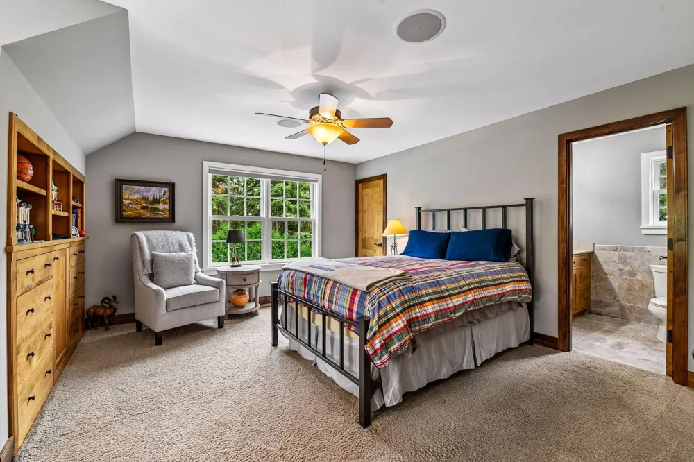 355 Stubbs Bay Road Orono, MN 55356