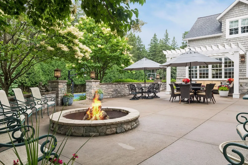 355 Stubbs Bay Road Orono, MN 55356