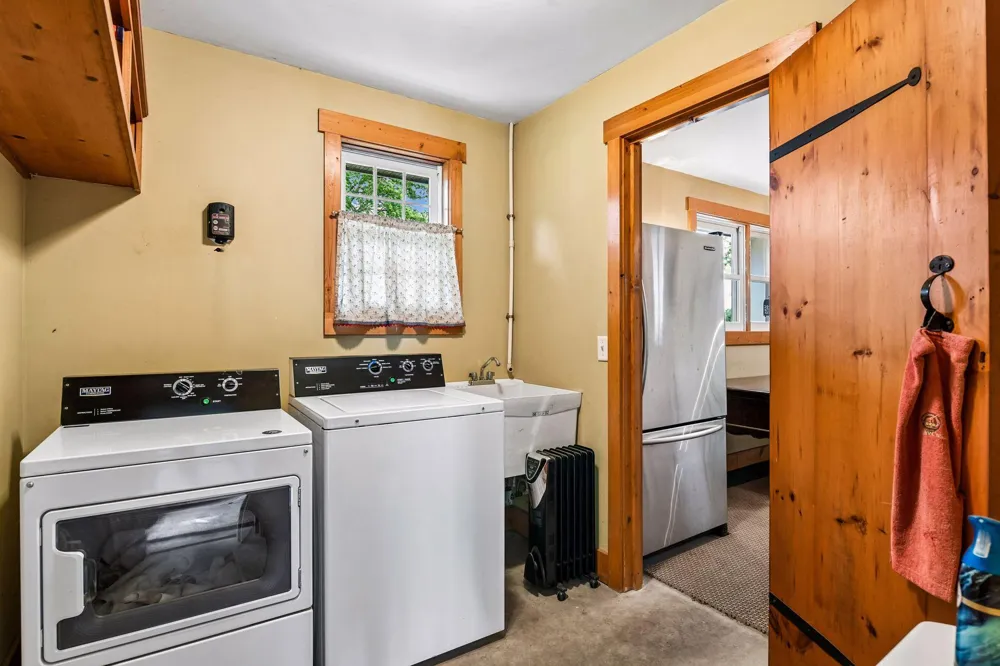 355 Stubbs Bay Road Orono, MN 55356