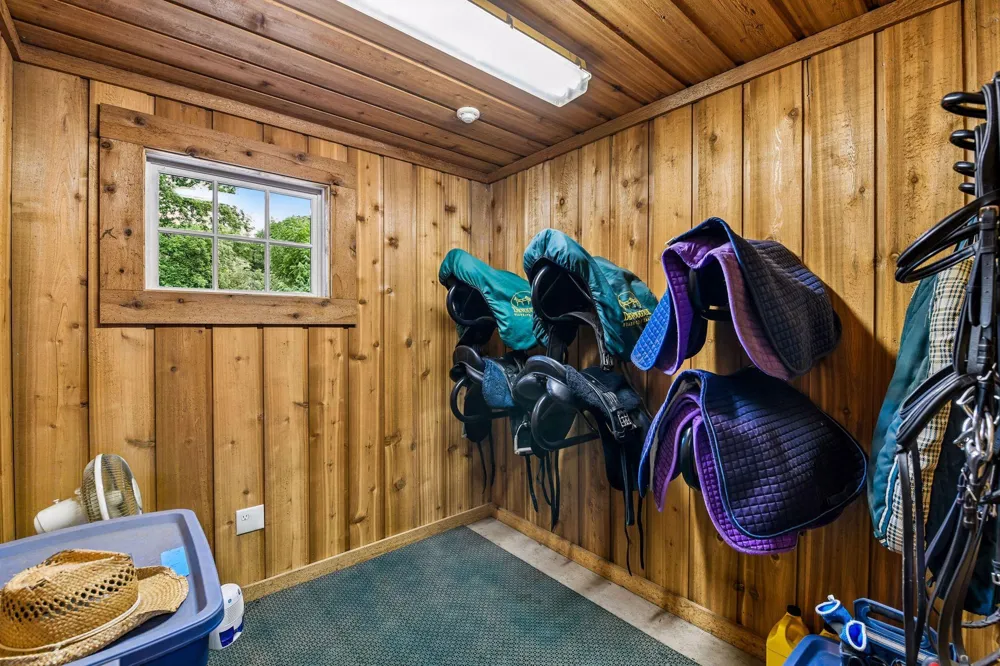 355 Stubbs Bay Road Orono, MN 55356