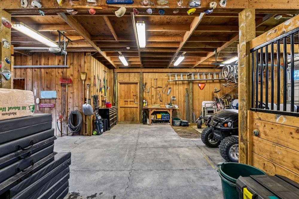 355 Stubbs Bay Road Orono, MN 55356