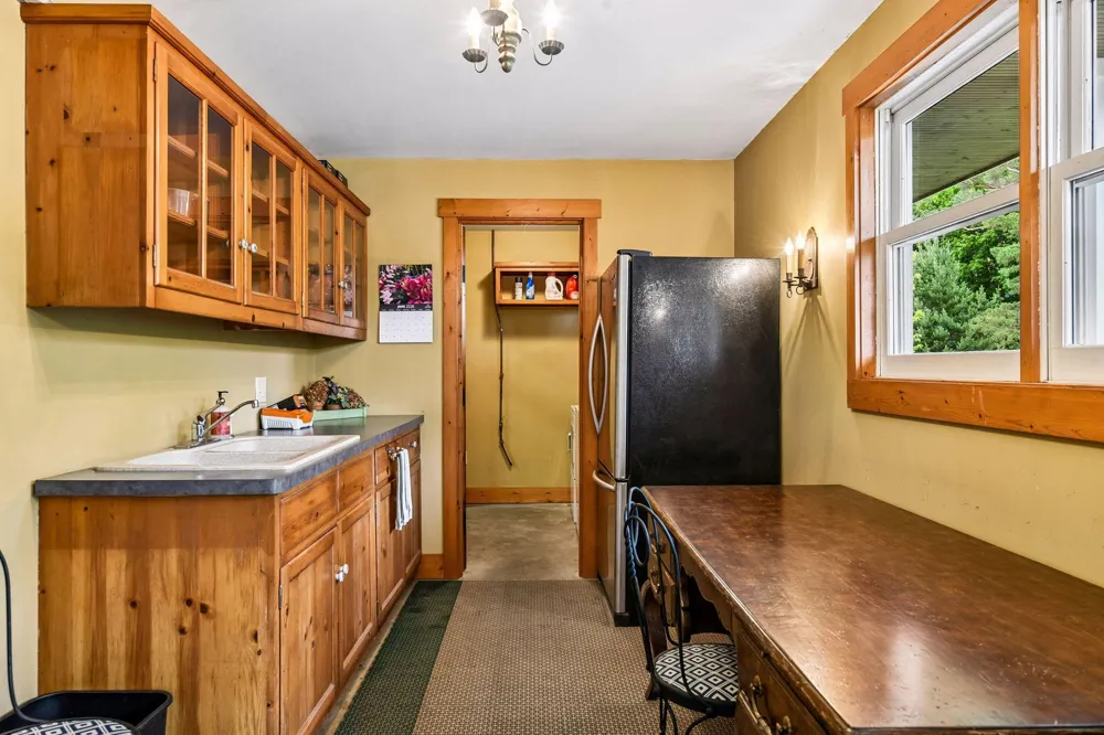 355 Stubbs Bay Road Orono, MN 55356