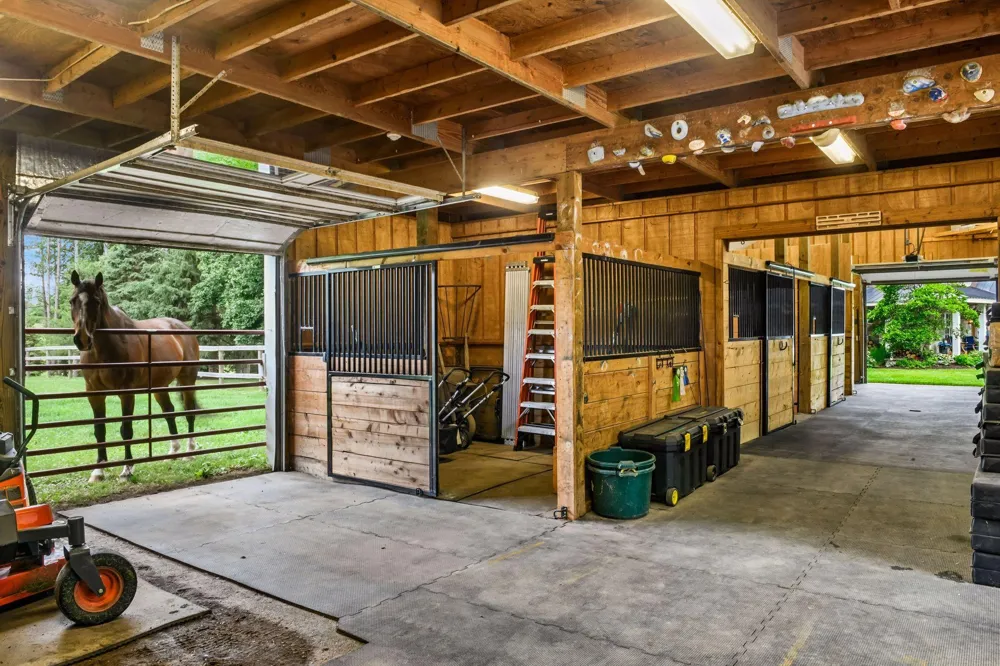 355 Stubbs Bay Road Orono, MN 55356