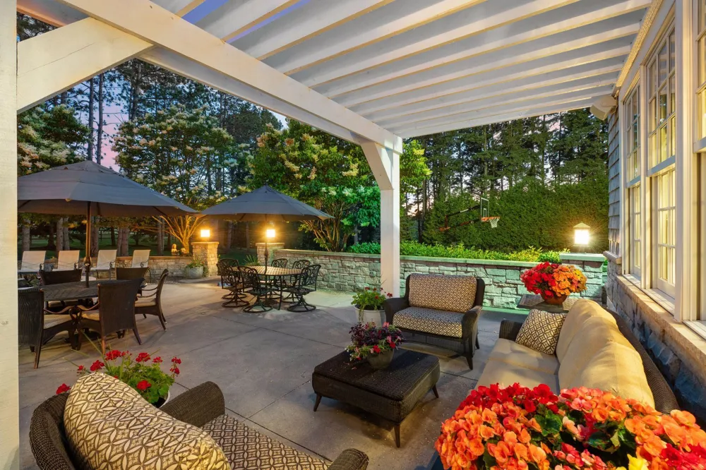 355 Stubbs Bay Road Orono, MN 55356
