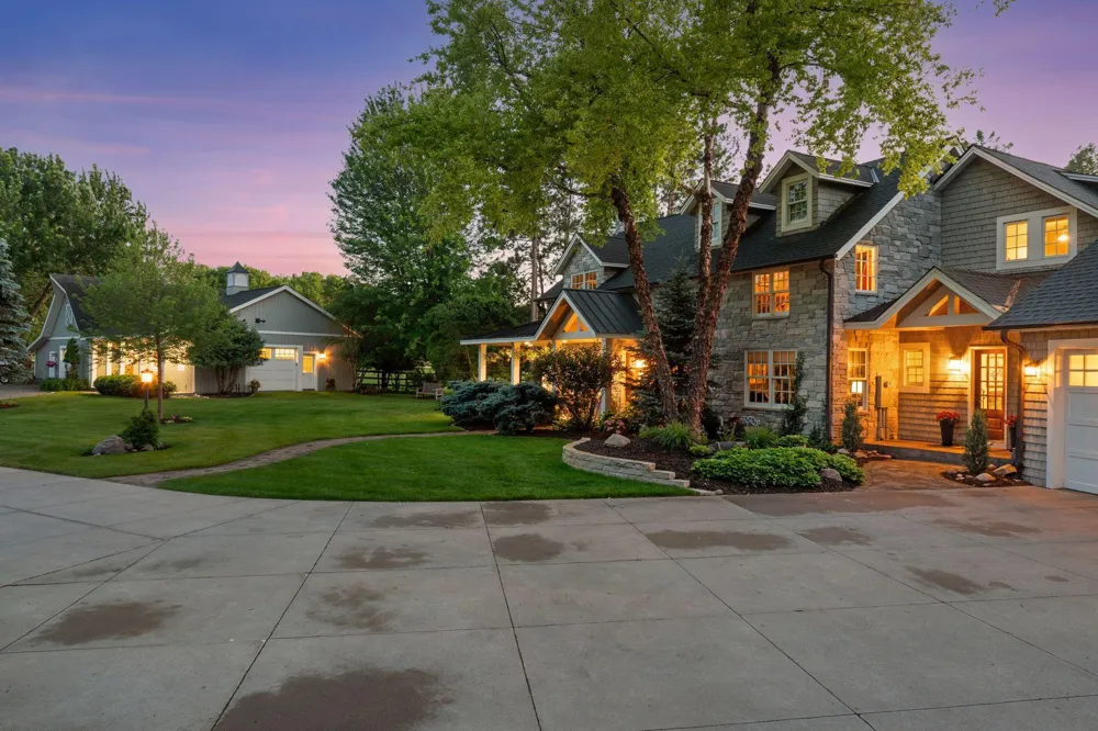 355 Stubbs Bay Road Orono, MN 55356