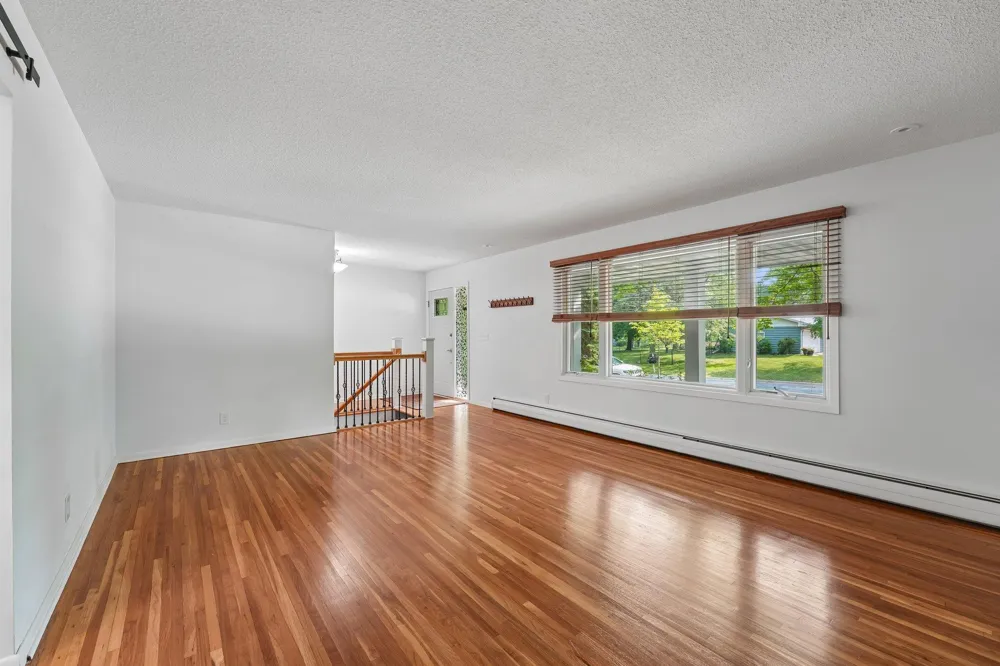 11110 19th Avenue S Burnsville, MN 55337