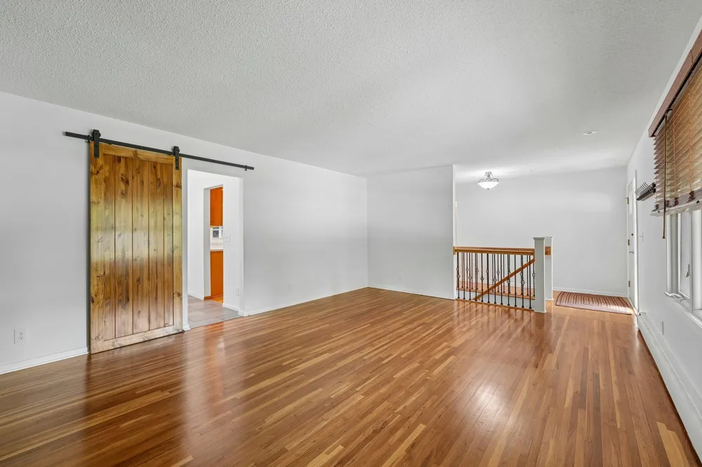 11110 19th Avenue S Burnsville, MN 55337