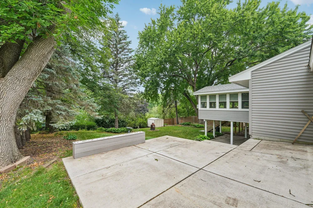 11110 19th Avenue S Burnsville, MN 55337
