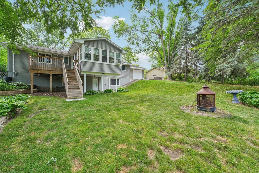 11110 19th Avenue S Burnsville, MN 55337