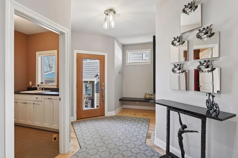 17435 Sanctuary Drive Minnetonka, MN 55391