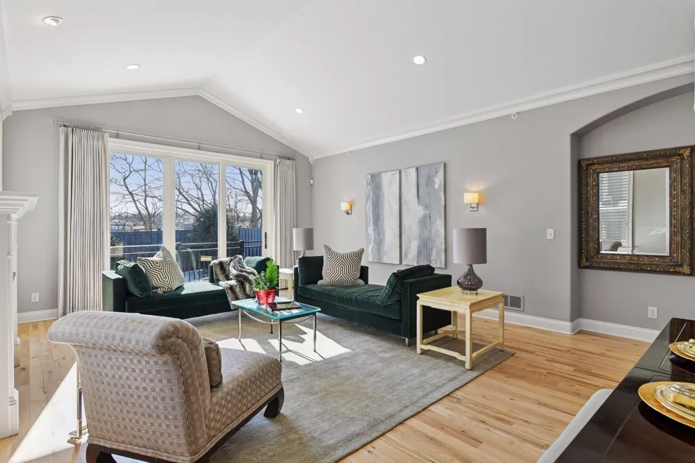 17435 Sanctuary Drive Minnetonka, MN 55391