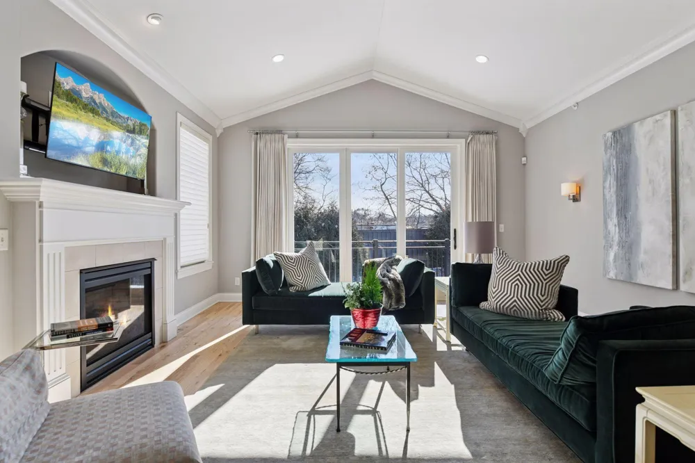 17435 Sanctuary Drive Minnetonka, MN 55391