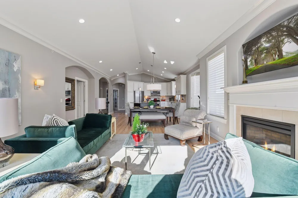 17435 Sanctuary Drive Minnetonka, MN 55391