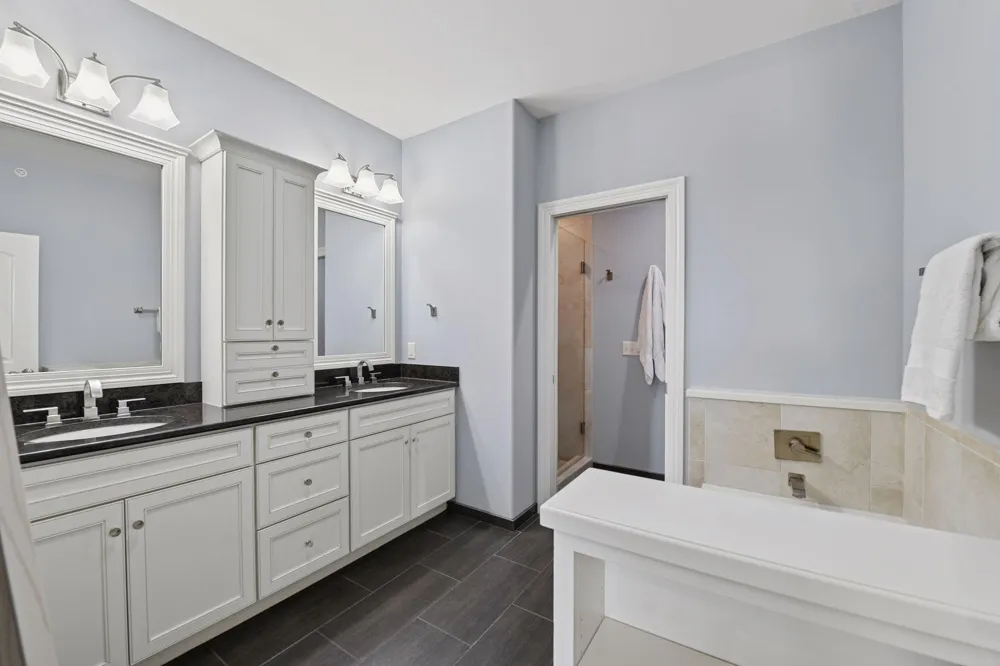 17435 Sanctuary Drive Minnetonka, MN 55391