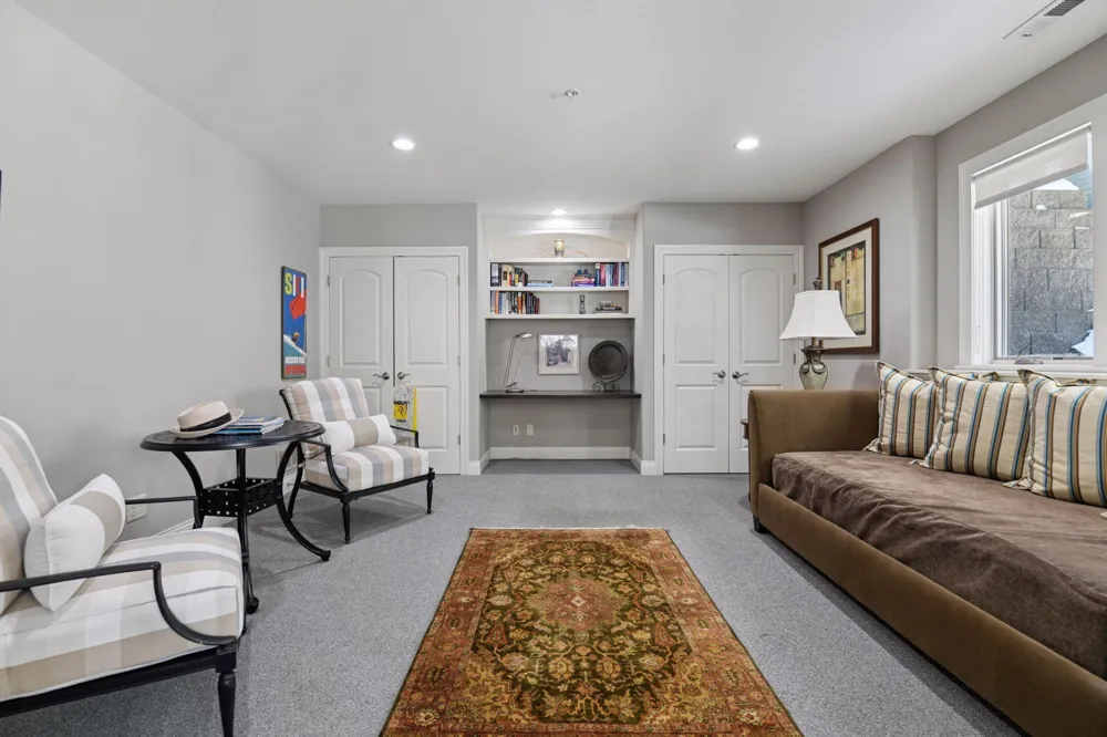 17435 Sanctuary Drive Minnetonka, MN 55391