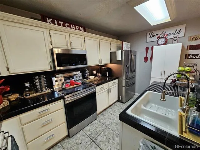 5052 Yates Circle Broomfield, CO 80020
