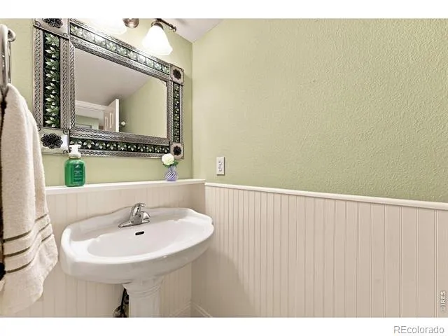 15 Arrowleaf Court Boulder, CO 80304