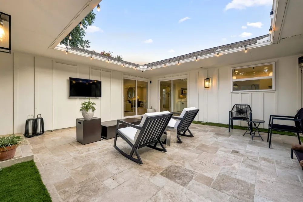 7429 Tangleglen Drive Dallas, TX 75248
